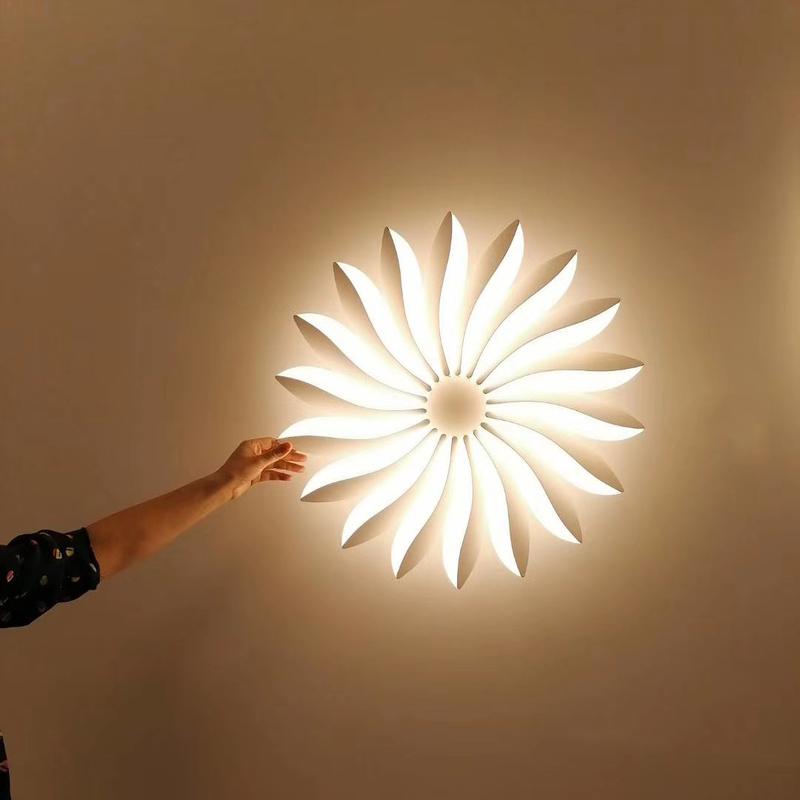 XE2061 Ceiling Light